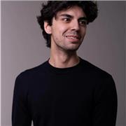 Pianista diplomato al conservatorio impartisce lezioni di pianoforte, musica da camera per allievi di tutte le età e livelli